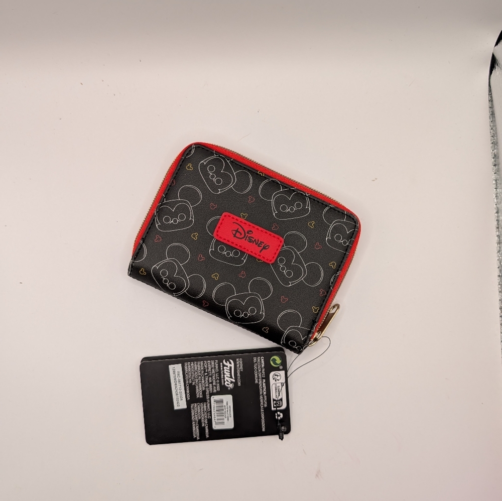 NWT FUNKO POP DISNEY MICKEY MOUSE WALLET